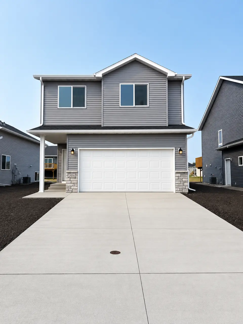2516 38th AVE S, Moorhead, MN 56560