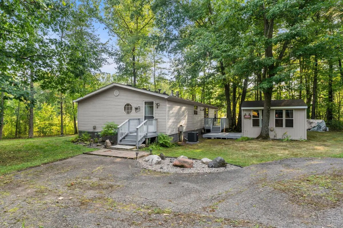 17473 Peggy LN, Grasston, MN 55030