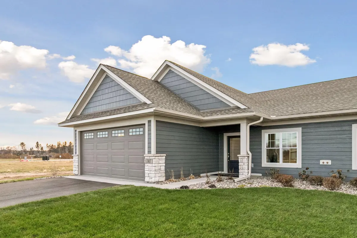 1004 Turner LN, New Richmond, WI 54017