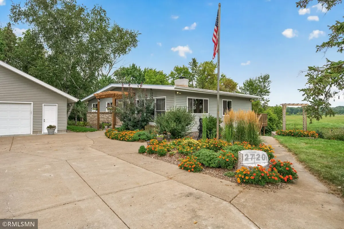 2720 Silver Fox RD, White Bear Lake, MN 55110