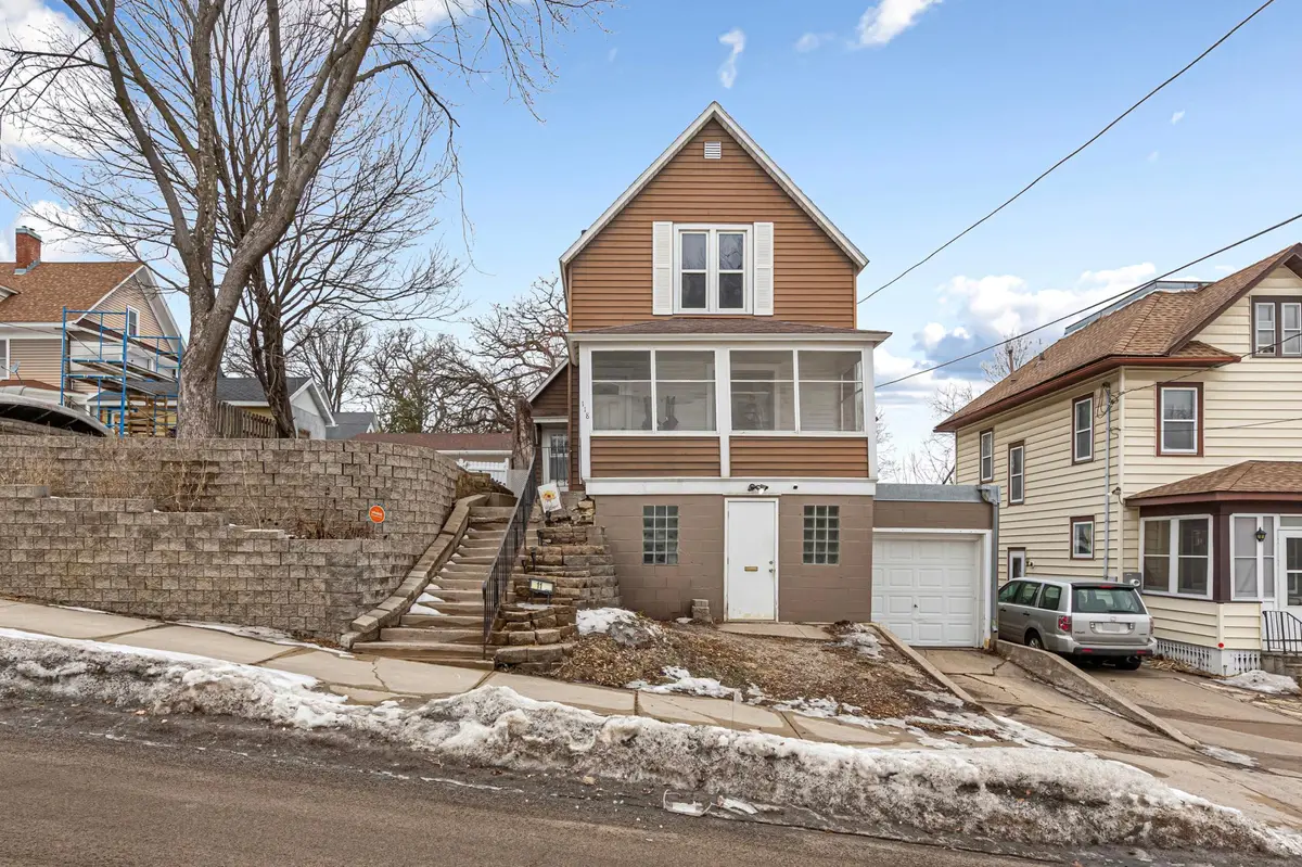 118 1st ST SW, Faribault, MN 55021