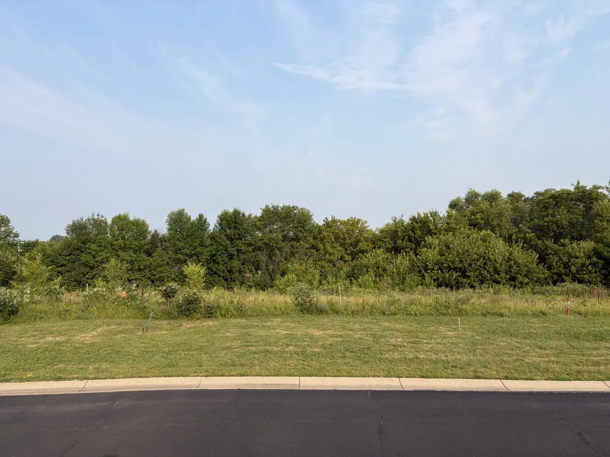 111 Highland CIR, Dassel, MN 55325