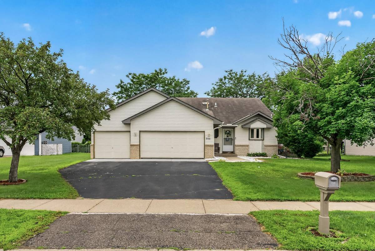 7101 Setzler Pkwy, Brooklyn Park, MN 55445