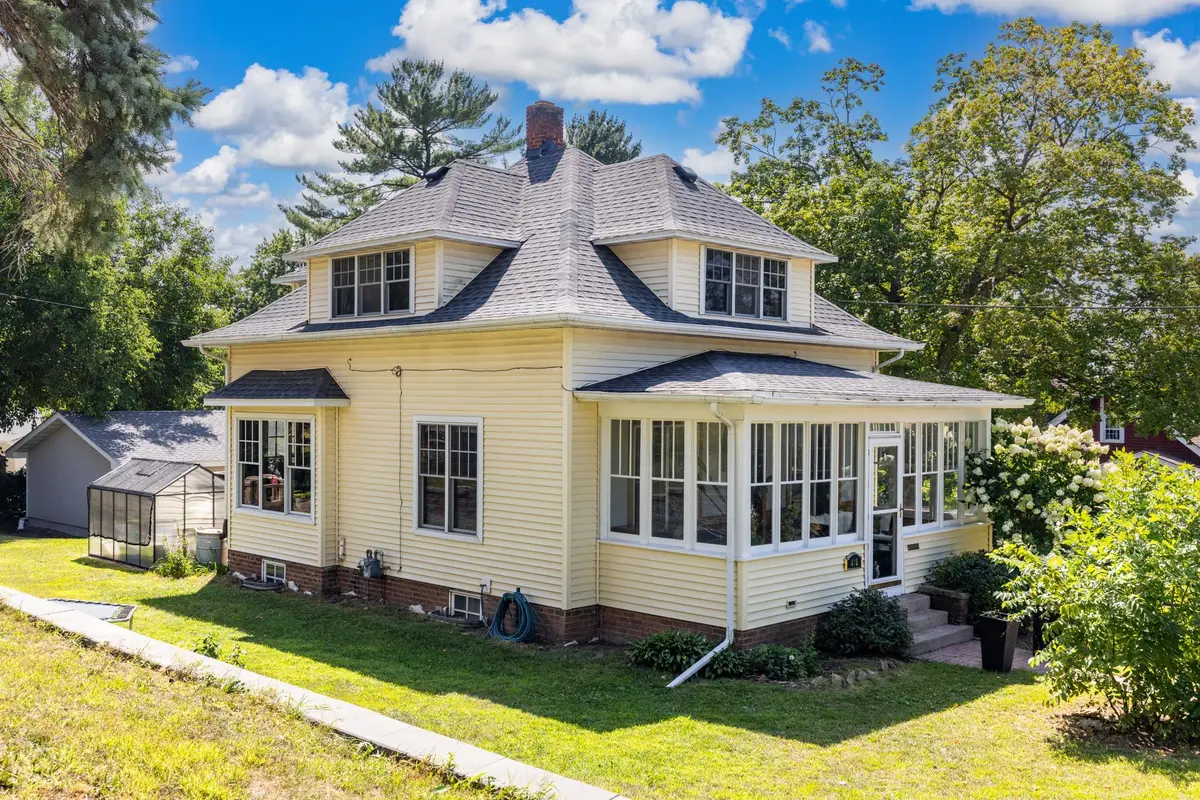 115 Mill ST E, Cannon Falls, MN 55009
