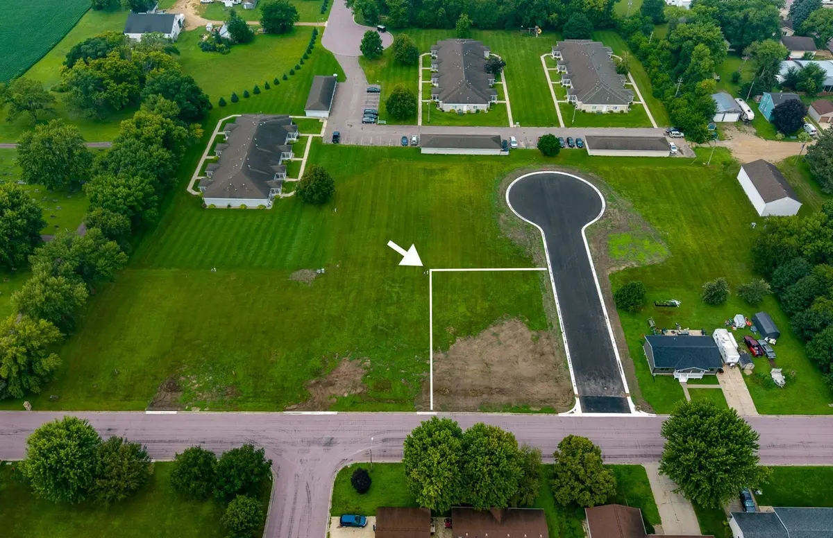131 Flanders AVE SE, Madelia, MN 56062