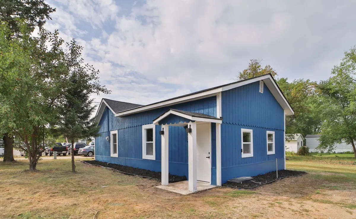 65 Eldredge ST E, Motley, MN 56466