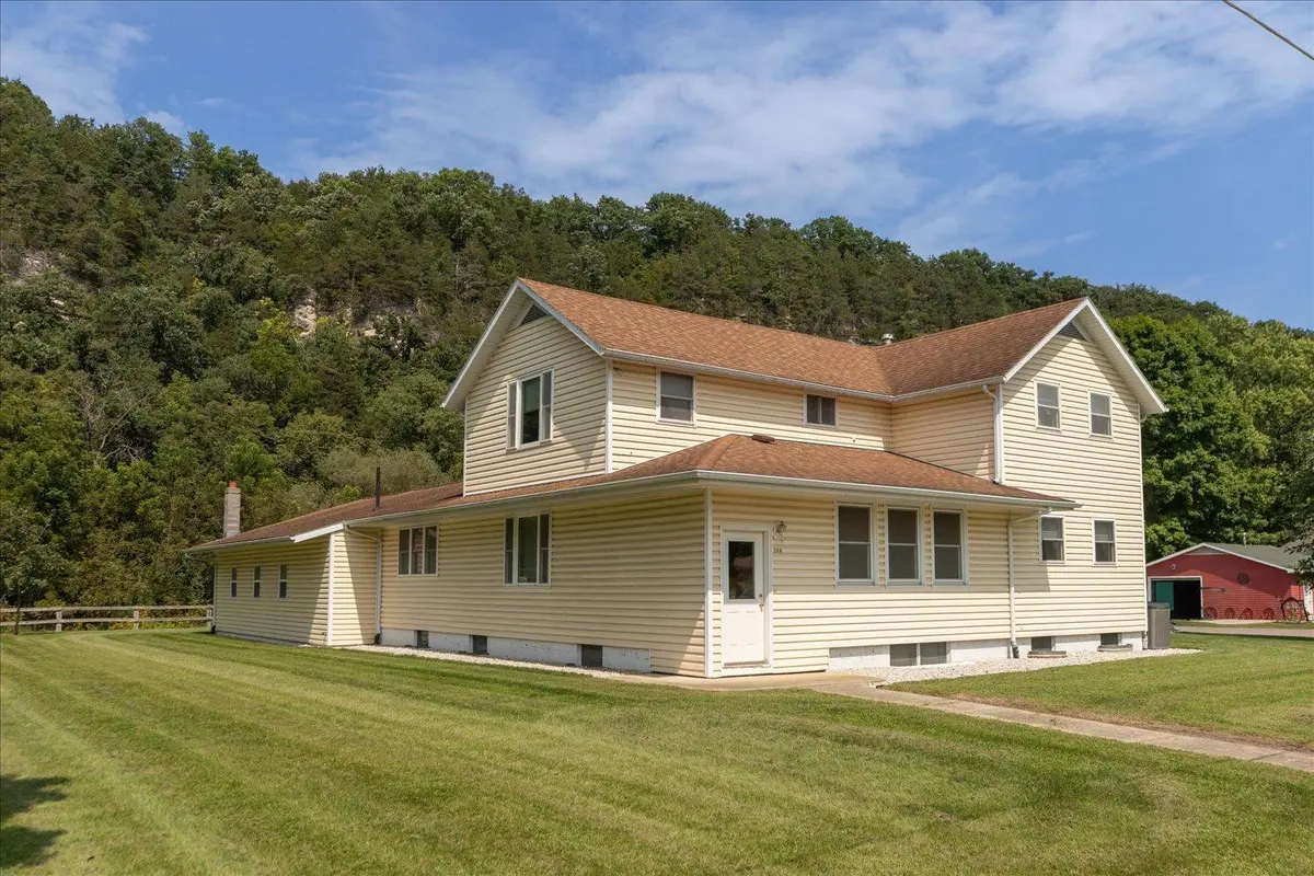 208 Ashburn ST E, Lanesboro, MN 55949