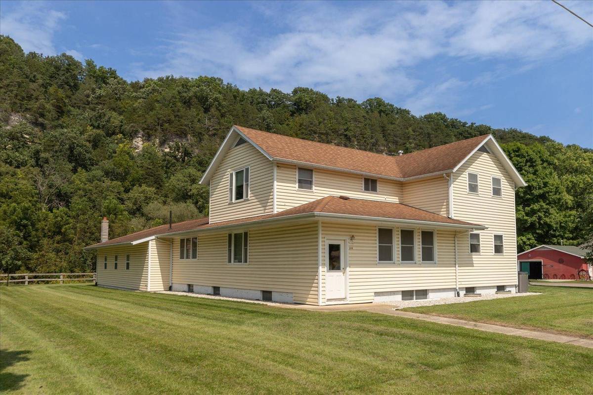 208 Ashburn ST E, Lanesboro, MN 55949
