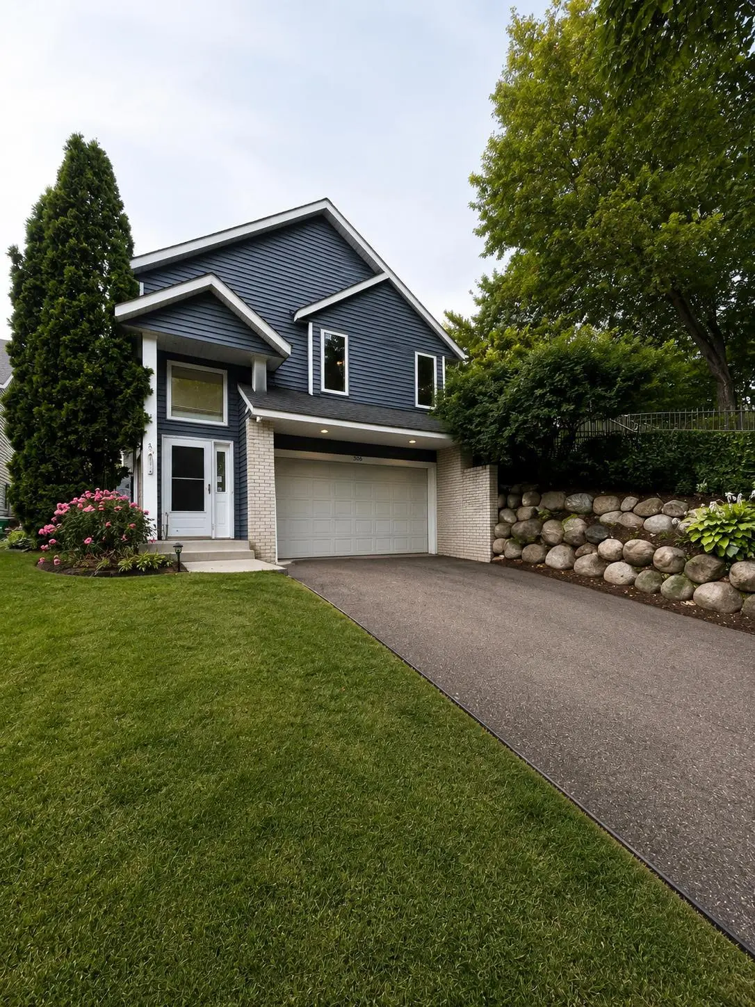 3045 Dundee LN, Mound, MN 55364