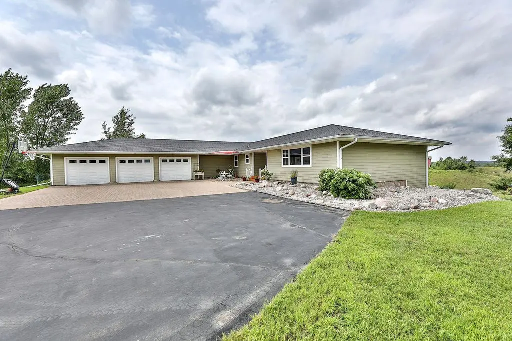 175 250th ST N, Hawley, MN 56549