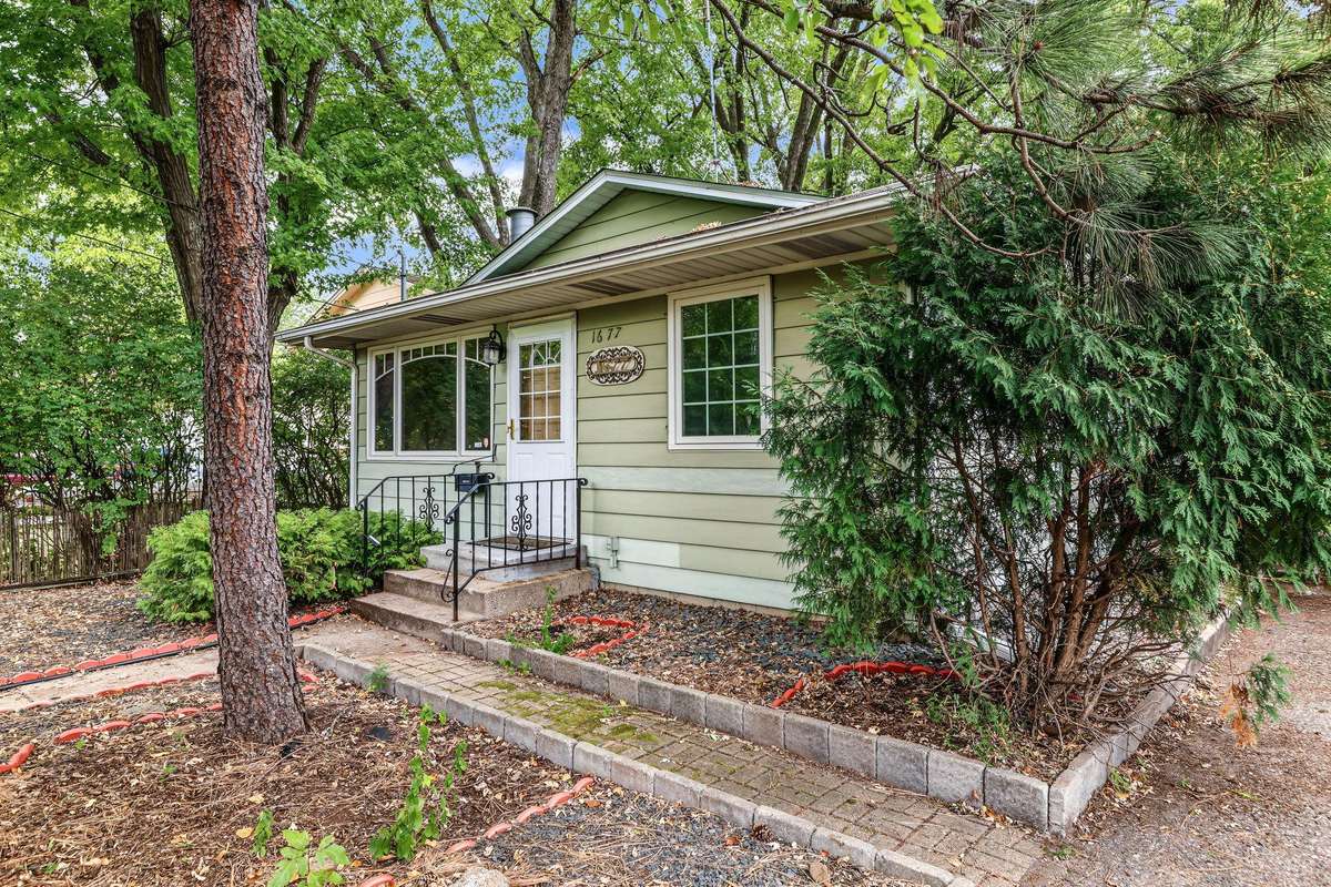 1677 Burns AVE, Saint Paul, MN 55106