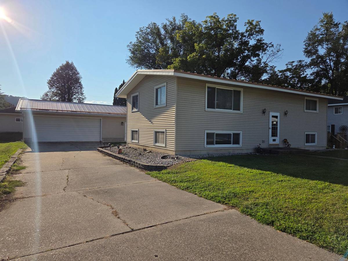 215 N Green ST, Rushford, MN 55971