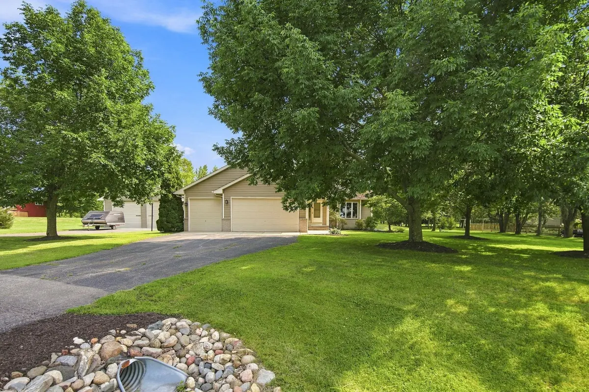 9081 13th ST NE, Saint Michael, MN 55376