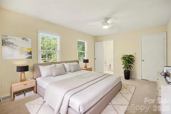 2248 Lawton Bluff RD, Charlotte, NC 28226