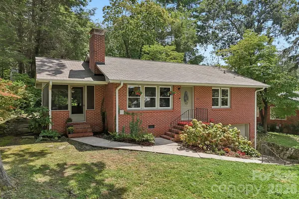 322 Crescent AVE, Hendersonville, NC 28792