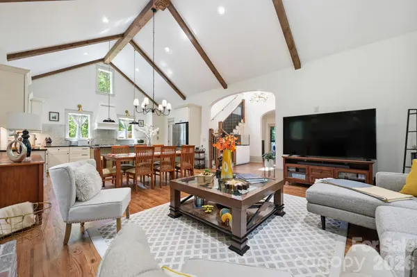 163 Walnut DR, Jefferson, NC 28640