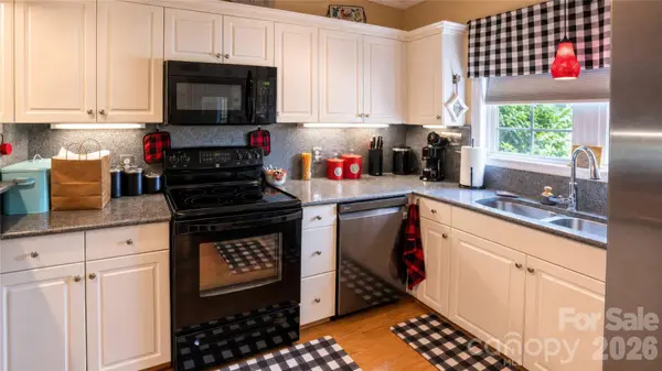 140 Lady Slipper LN SW, Valdese, NC 28690