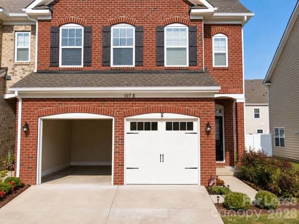 107 Dellbrook ST #E, Mooresville, NC 28117