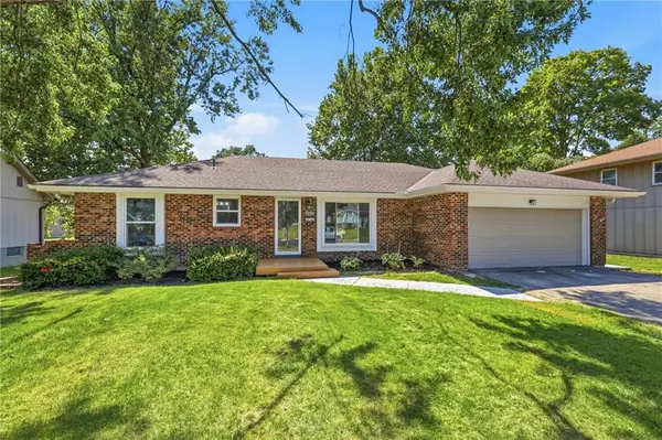 11717 W 53RD ST, Shawnee, KS 66203