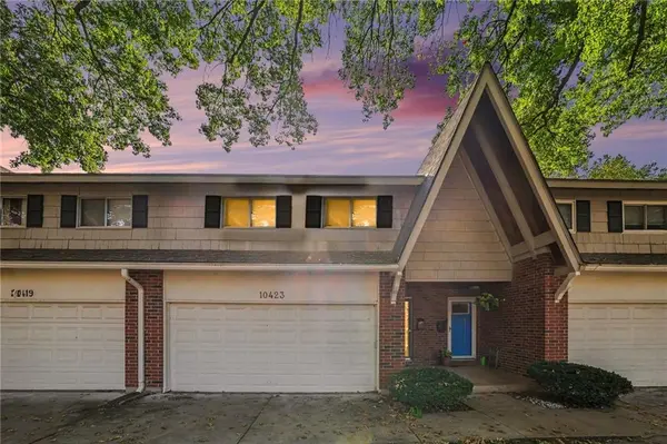 10423 ASH ST, Overland Park, KS 66207