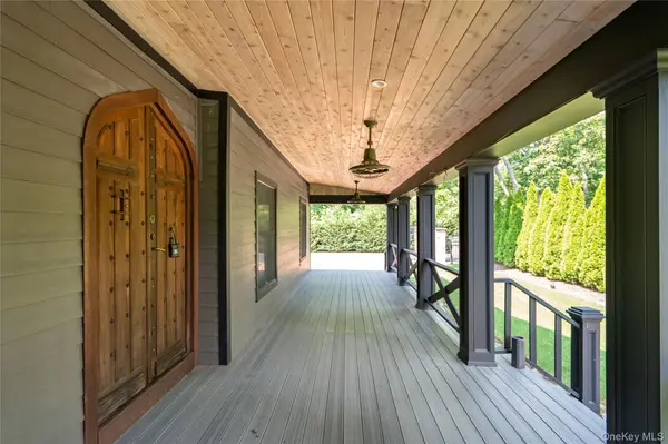 21 Princess, Oakdale, NY 11769