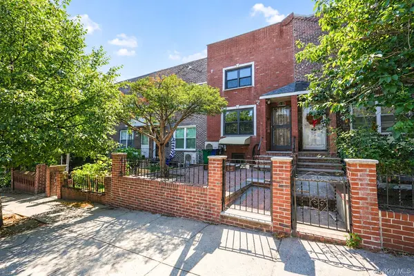2033 28th ST, Astoria, NY 11105