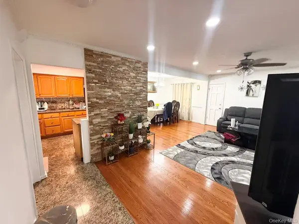 Address not disclosed, Fresh Meadows, NY 11365