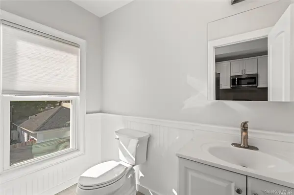 7 Pulaski RD #4, East Northport, NY 11731