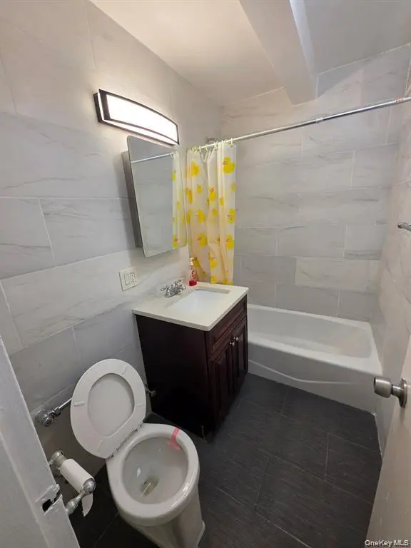 41-25 Kissena Blvd #2J, Flushing, NY 11355