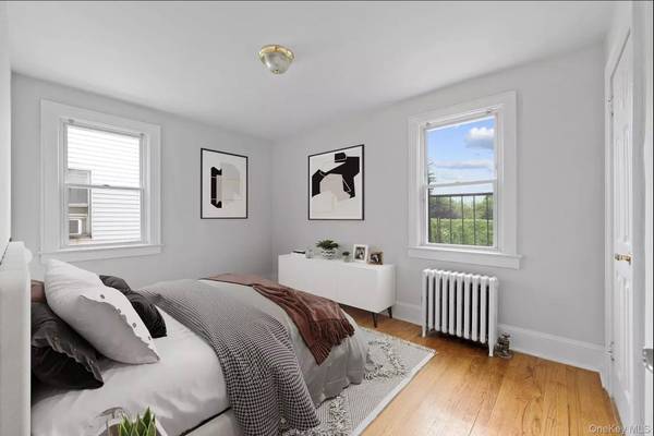 243 Maple AVE #1B, Rockville Centre, NY 11570