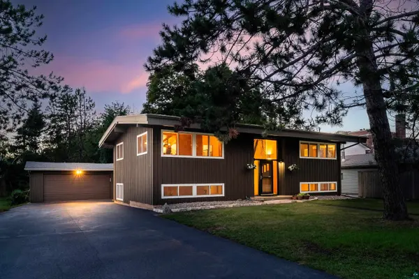 1727 Warren Ave, Duluth, MN 55811