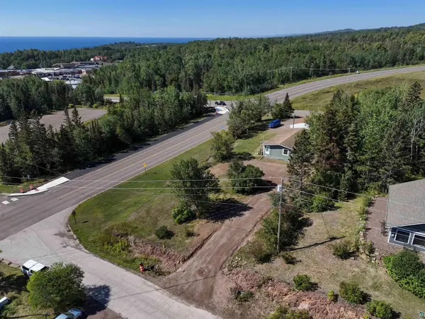 823 Creechville Rd, Grand Marais, MN 55604