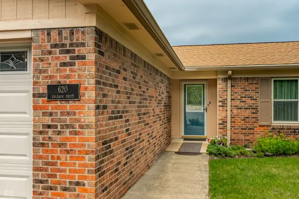 620 Colbarn DR, Fishers, IN 46038