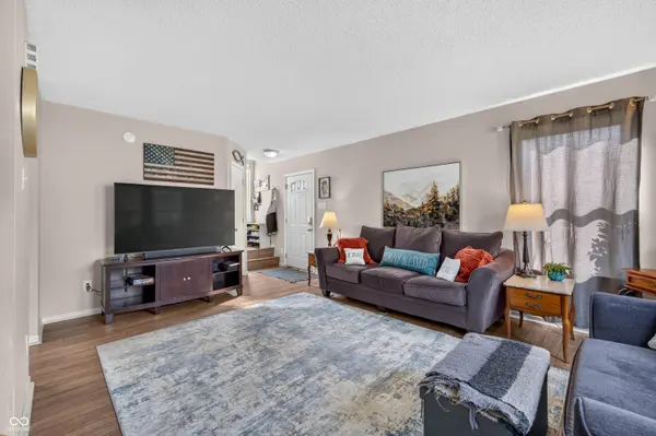 2541 Black Antler CT, Indianapolis, IN 46217
