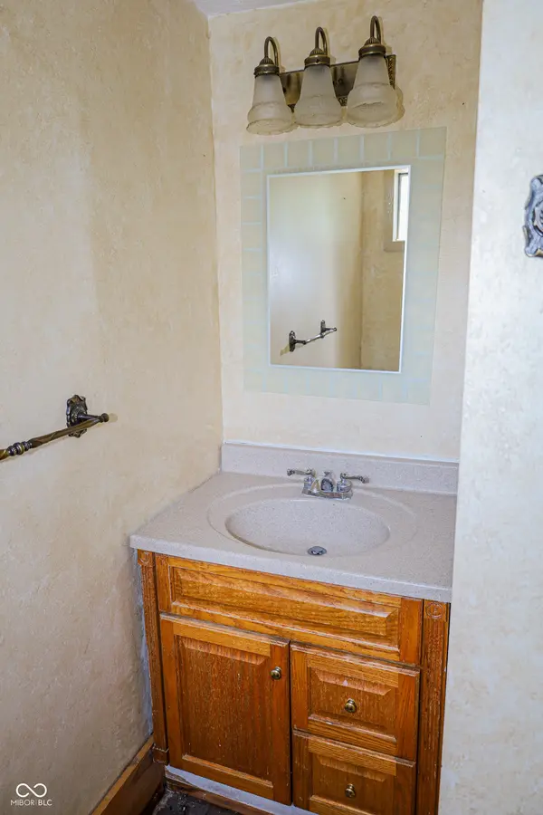 1713 Creekside, Clarksville, IN 47129