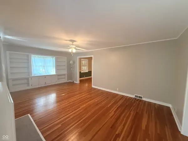 2224 Lafayette AVE, Columbus, IN 47201