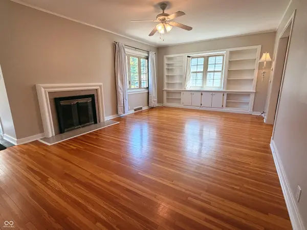 2224 Lafayette AVE, Columbus, IN 47201