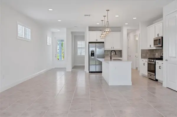 8177 STERNWAY RD, Sarasota, FL 34240