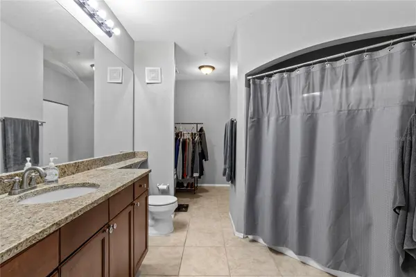 114 VISTA VERDI CIR #216, Lake Mary, FL 32746