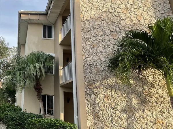 2244 WINKLER AVE #301, Fort Myers, FL 33901