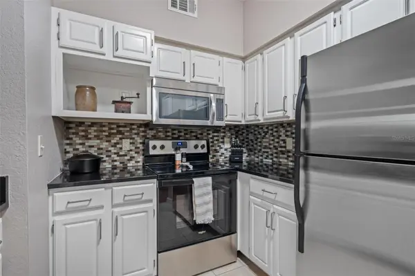 6663 QUEENS BOROUGH AVE #104, Orlando, FL 32835