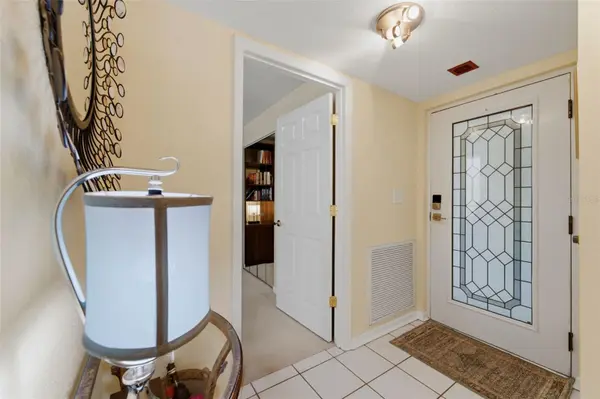 2775 KIPPS COLONY DR S #305, Gulfport, FL 33707