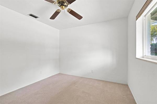 2101 WINCHESTER RD N, St Petersburg, FL, 33710 photo 43