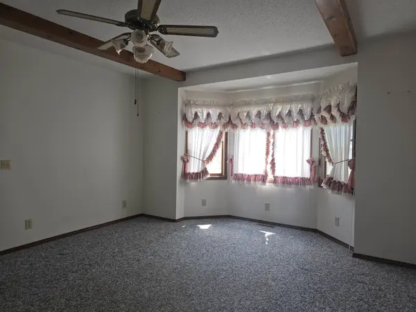 237 W Locust ST, Carthage, IL 62321
