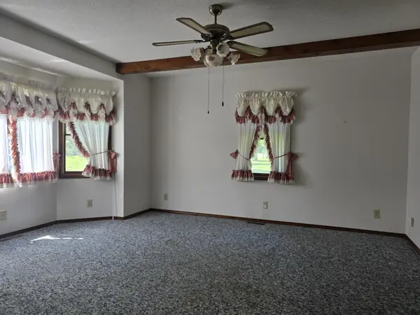 237 W Locust ST, Carthage, IL 62321