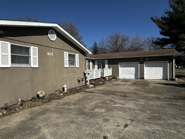 805 W Helen AVE, Christopher, IL 62822