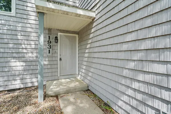 1931 Blackthorn DR #1931, Champaign, IL 61821
