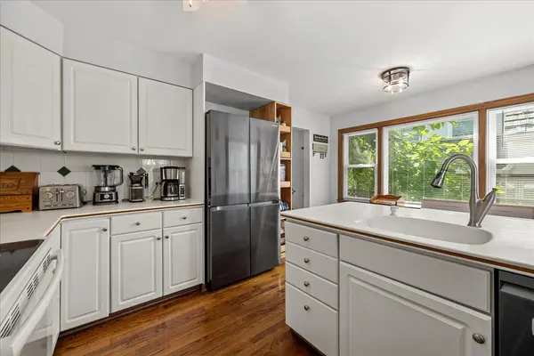 2714 Fort Sheridan AVE, Highland Park, IL 60035