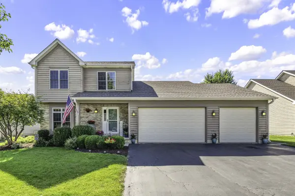 531 Meadow LN, Hinckley, IL 60520