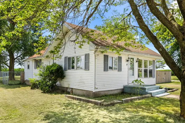 4952 E 3150 North RD, Streator, IL 61364